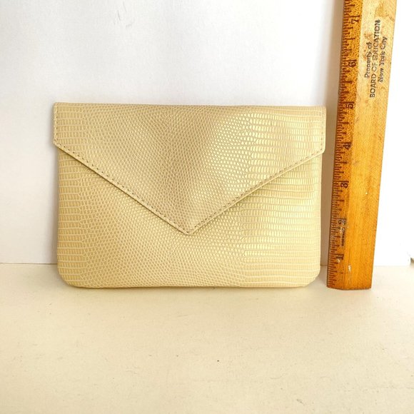 Ipsy Glam Bag Faux Snake Texture PVC Snap Closure Beige Green Cosmetic Bag 5x7in - Picture 6 of 7